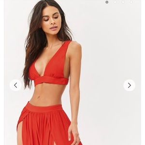 Red Crop Top, NWT, Size Medium